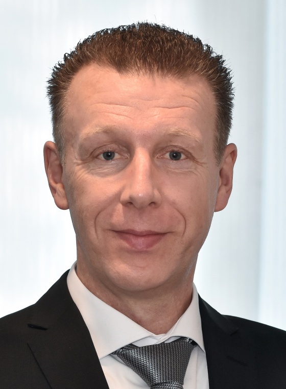 team-image